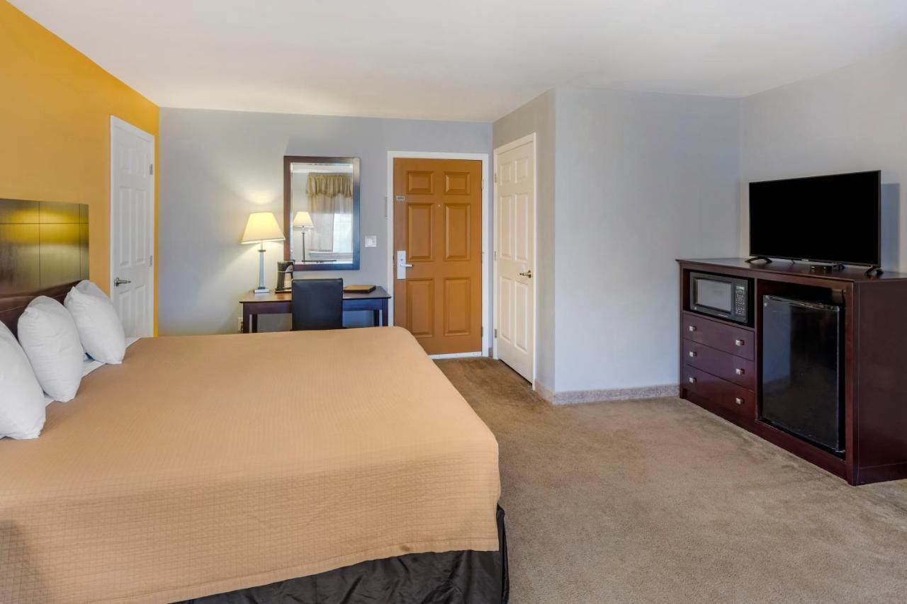 The Riverstone Inn Towanda Bagian luar foto